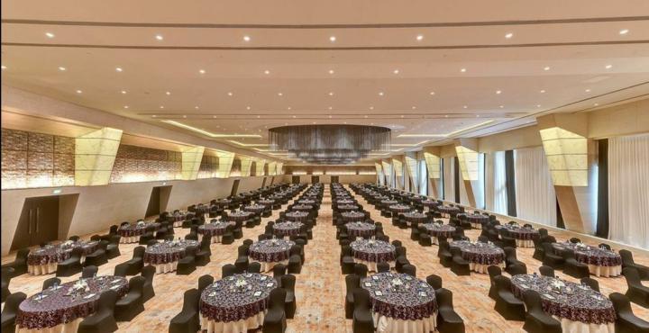 Hotel Sahara Star Mumbai Kültér fotó The Grand Ballroom
