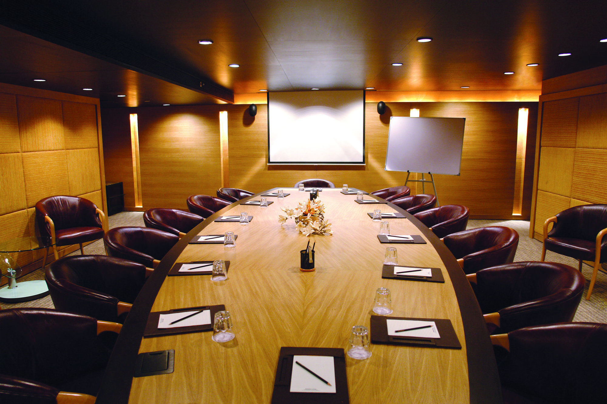 Hotel Sahara Star Mumbai Üzleti fotó A boardroom