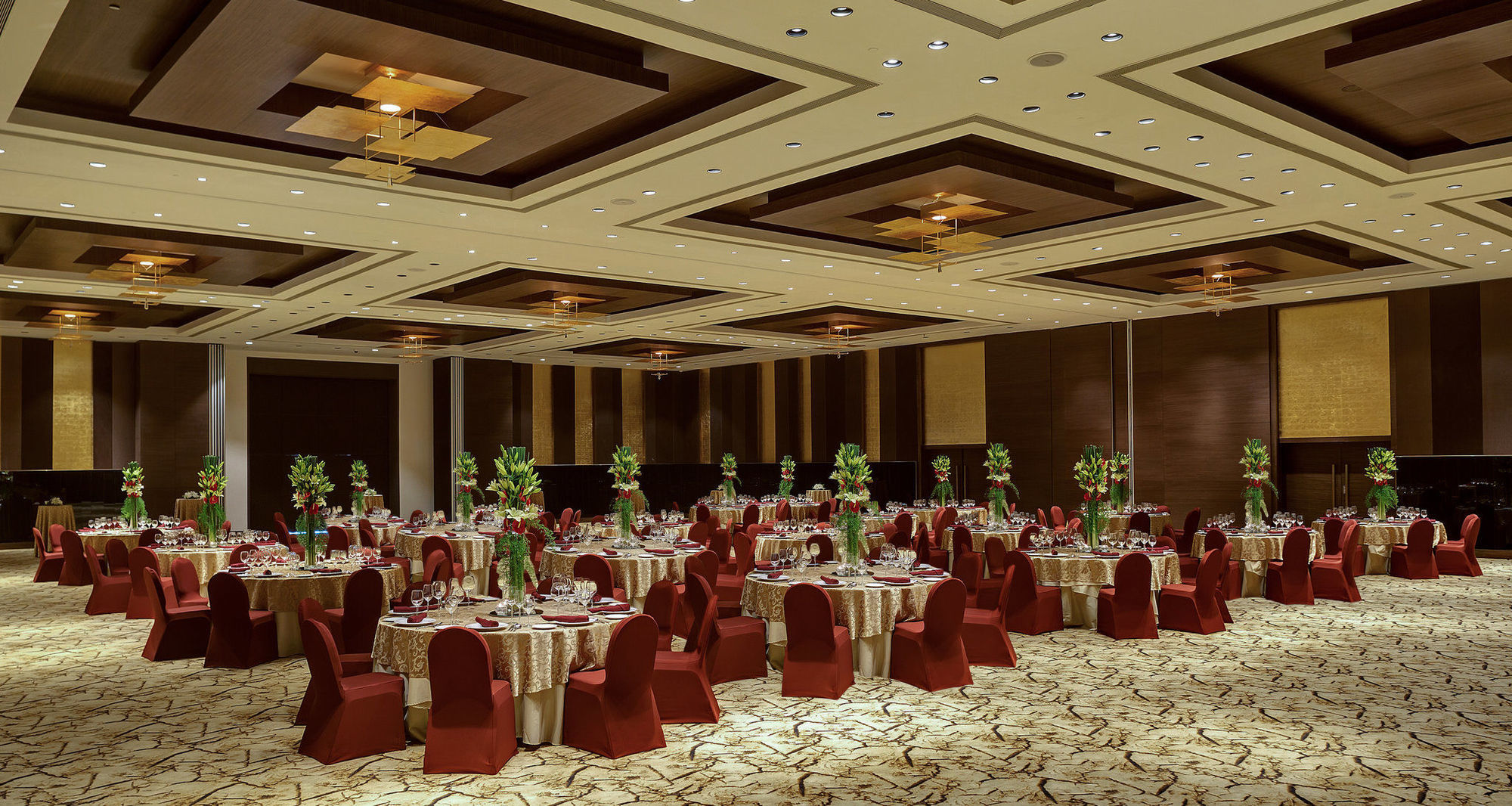 Hotel Sahara Star Mumbai Kültér fotó The Grand Ballroom
