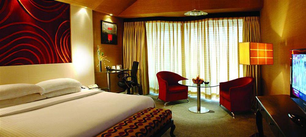 Hotel Sahara Star Mumbai Szoba fotó A room at the Taj Bengal